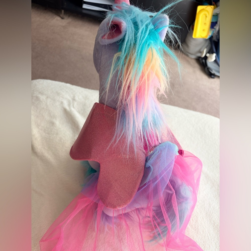 Build a bear unicorn with outfit and light up wings - Picture 4 of 4